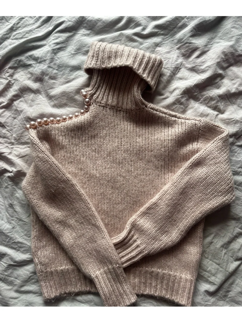 Zara One Shoulder Pearl Detail Knit Sweater Beige/pink Size M - Picture 11 of 12